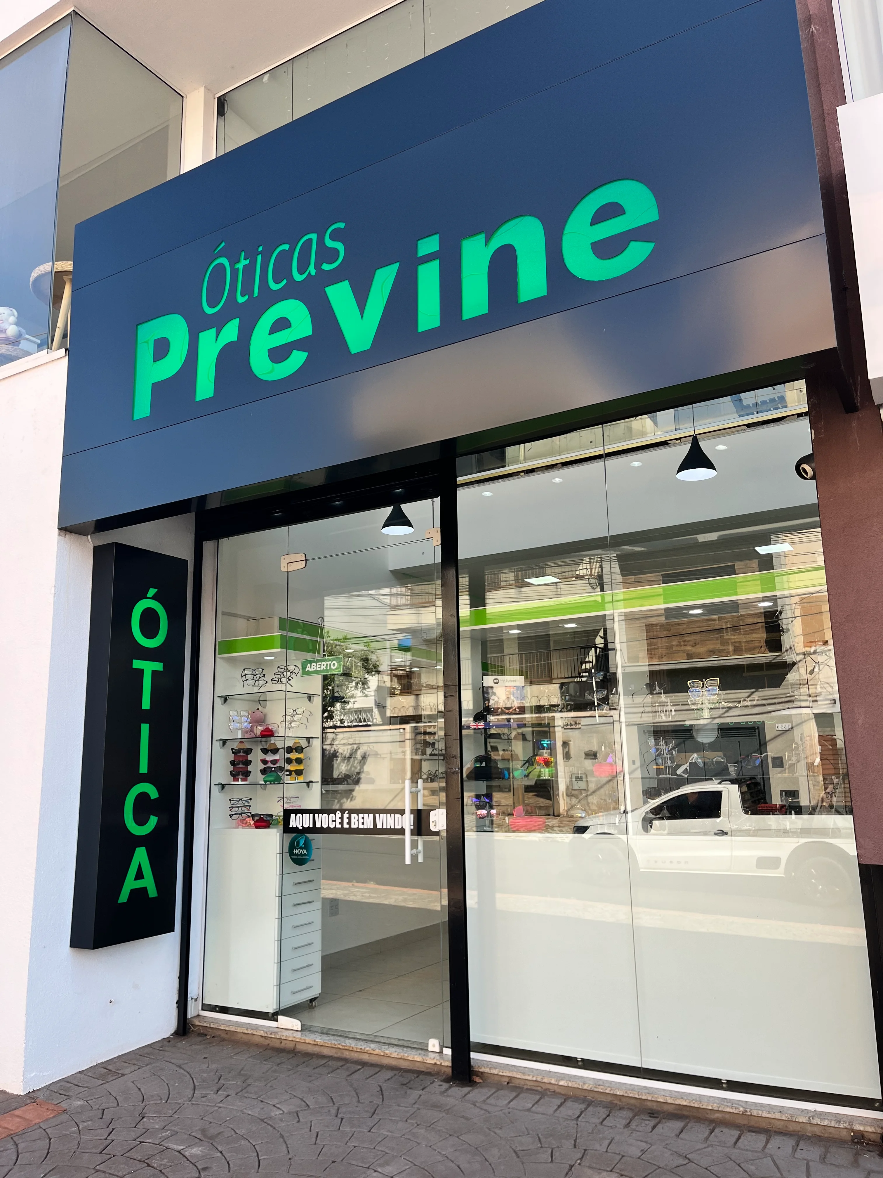 Fachada externa da Óticas Previne